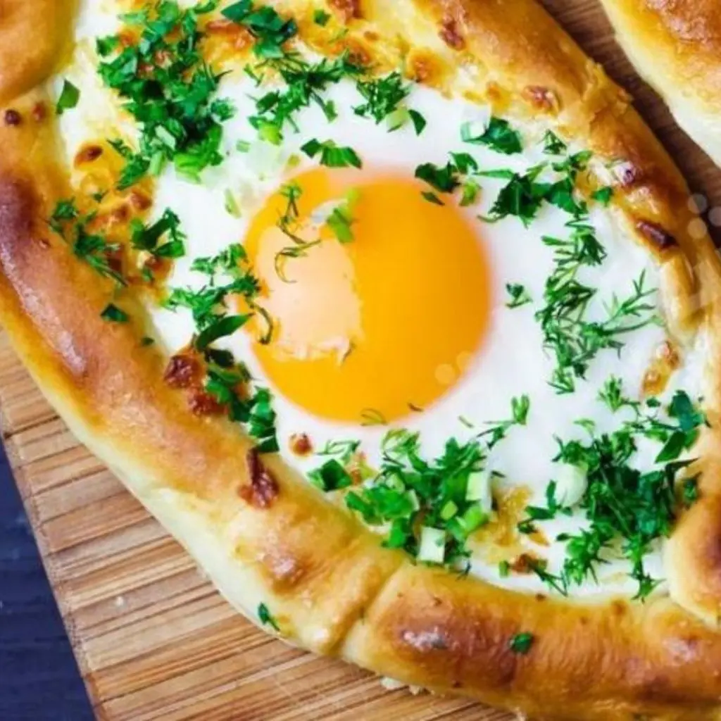 صحن بيض بالجبن